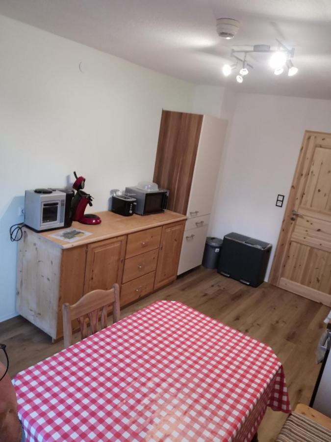 Apartment Auszeit Mit Kueche Viel Ruhe Und Natur Untrasried Exteriör bild